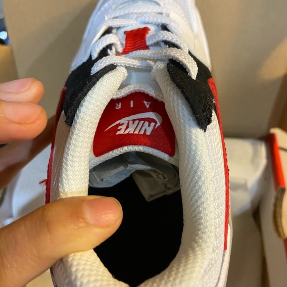 Kids size 12 Airmax Nike, New in box. - Picture 6 of 6